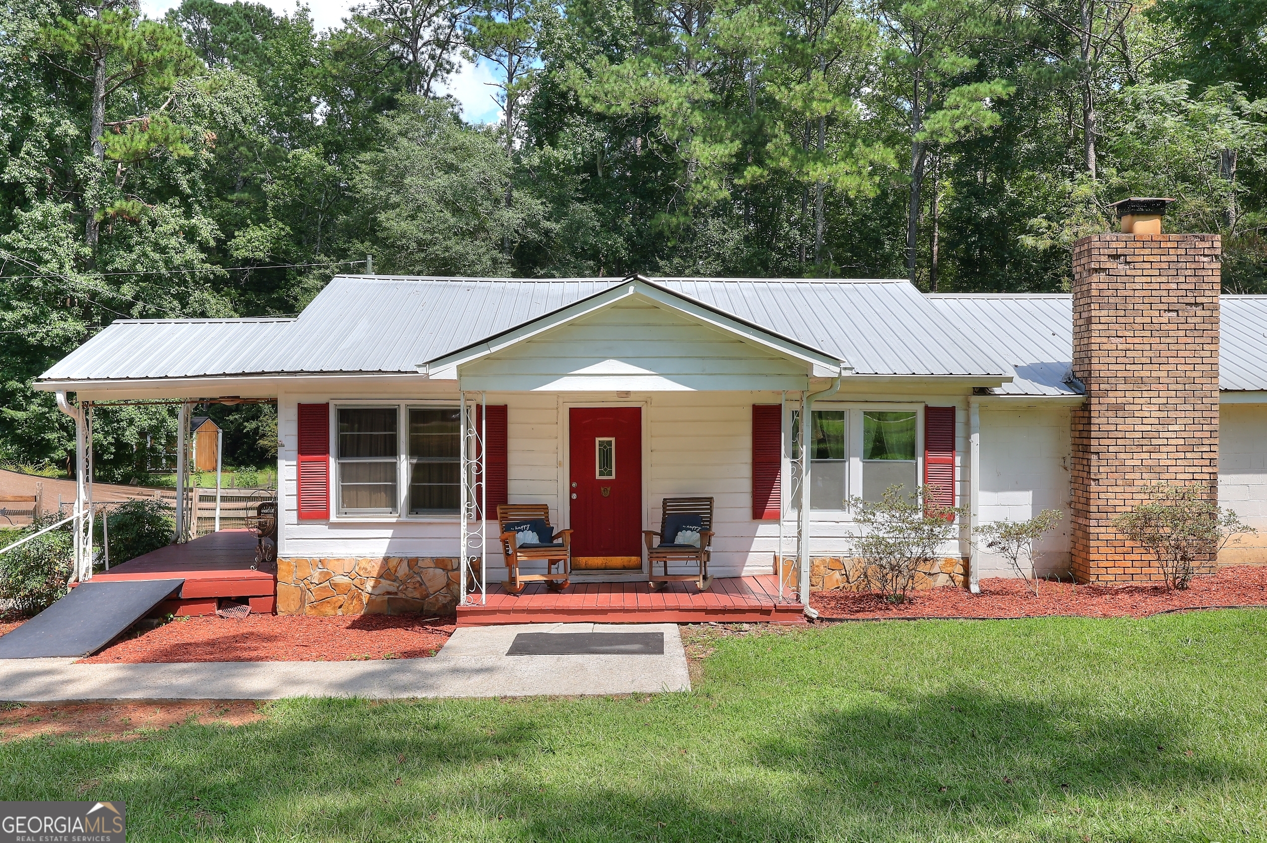 2255 Highway 11 NW