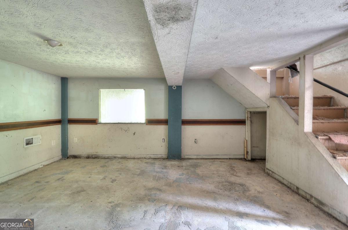725 Poplar Street
