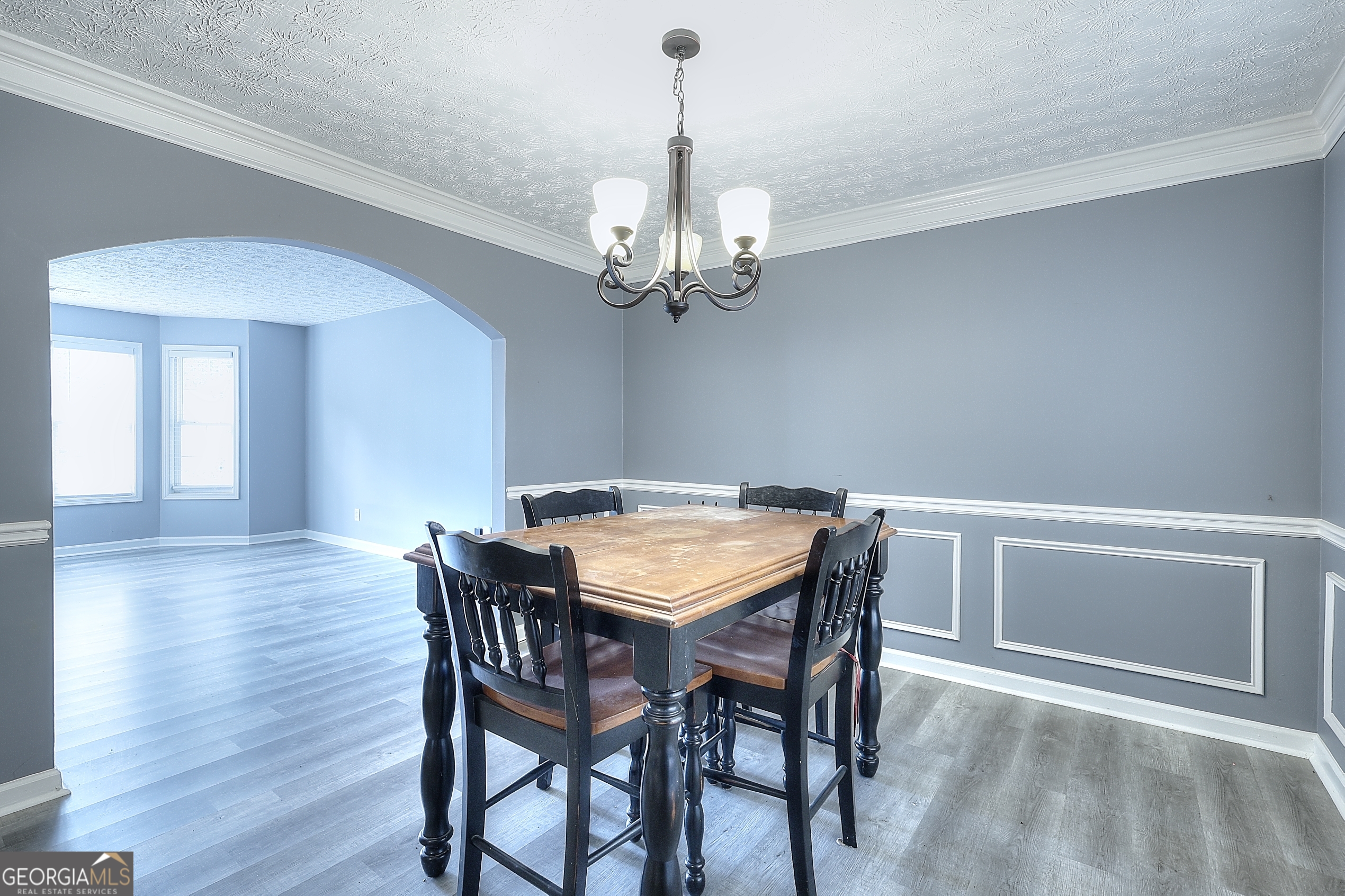 413 Spring Place