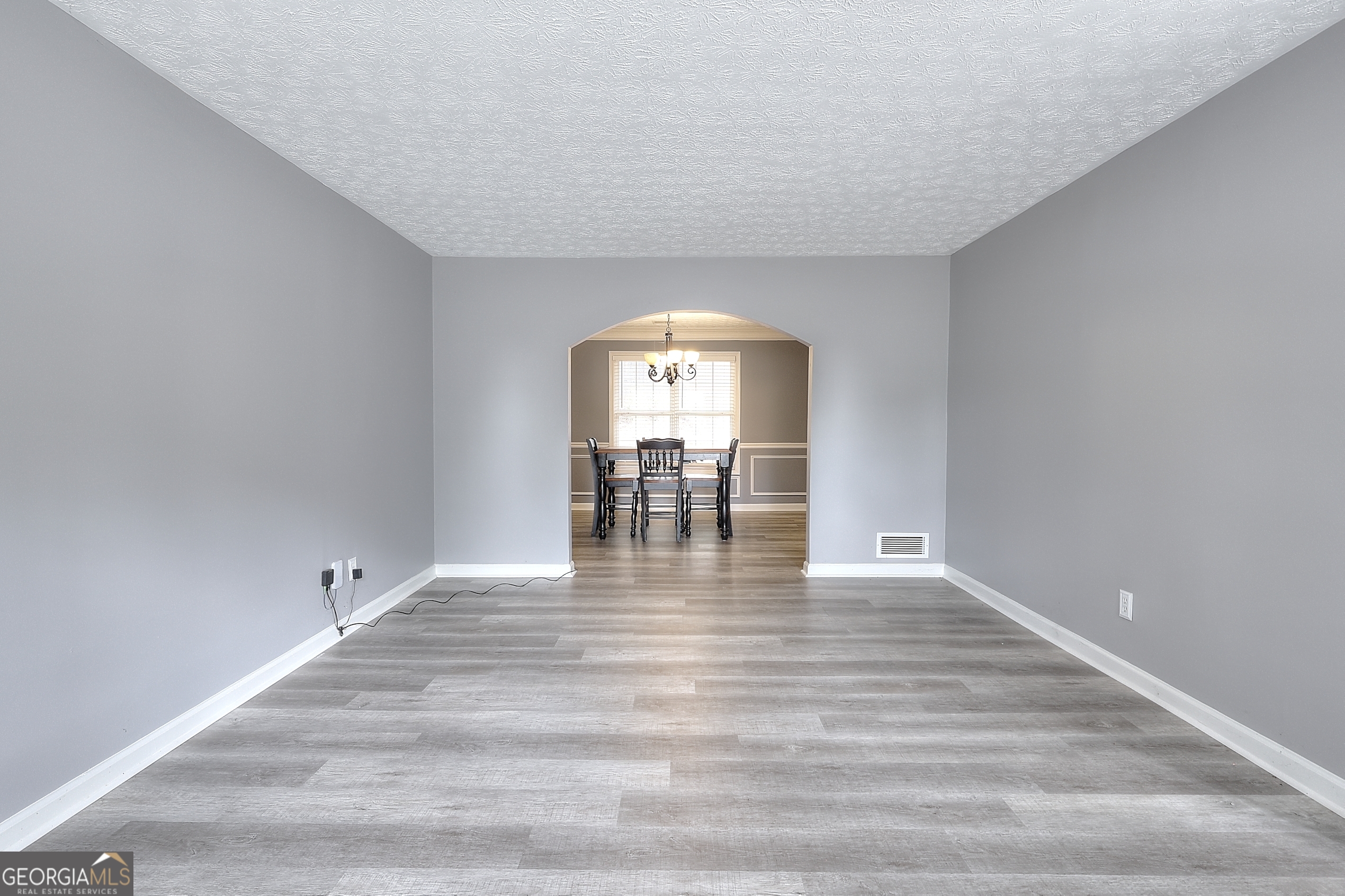 413 Spring Place