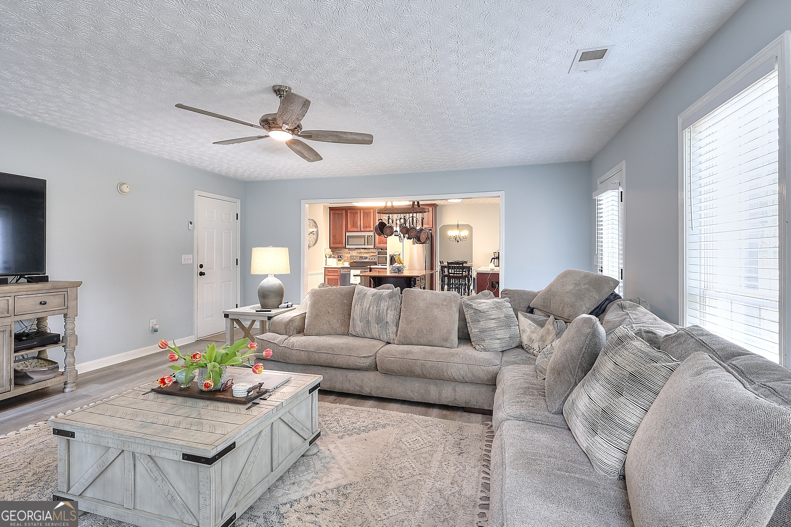 413 Spring Place