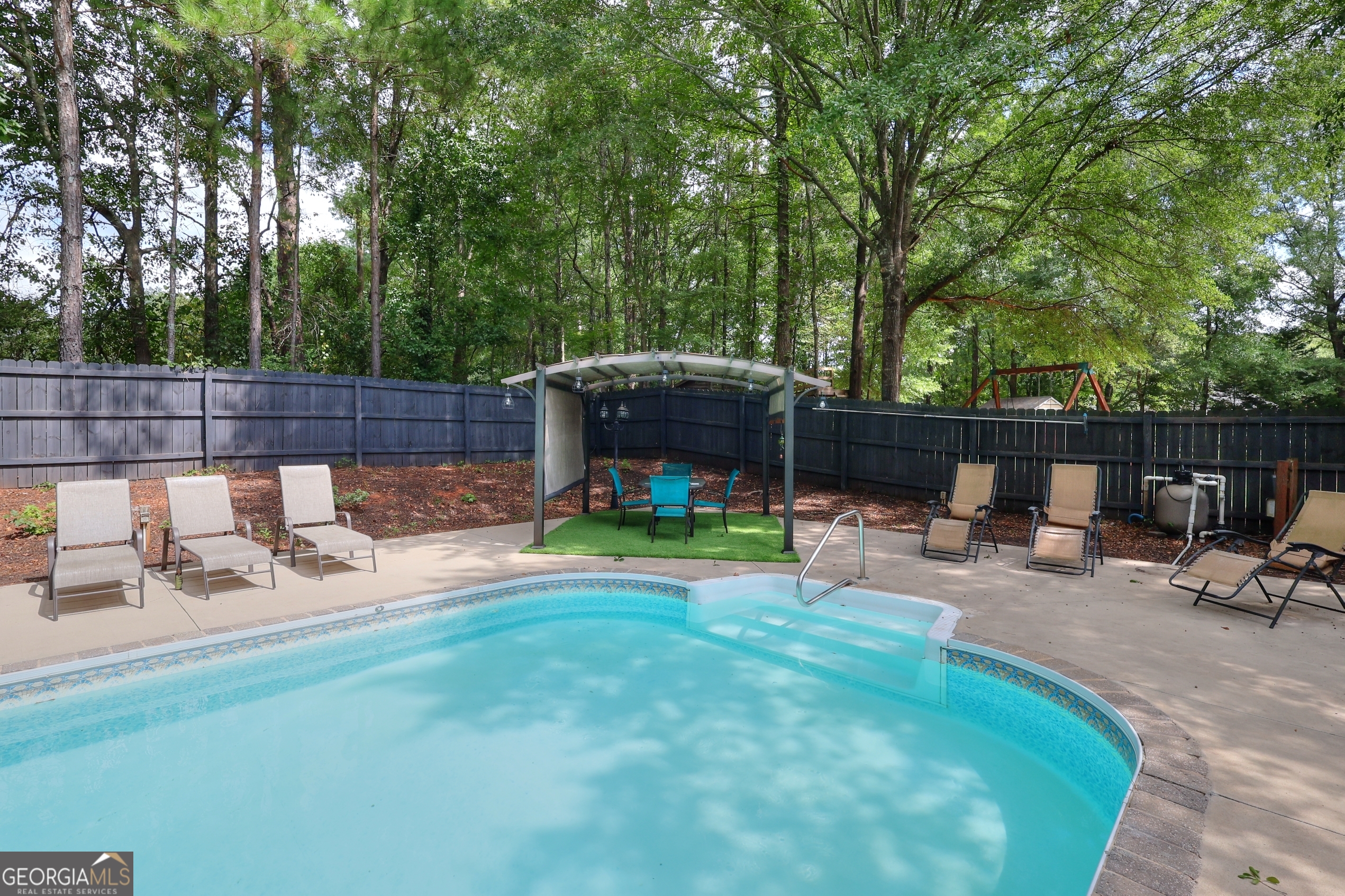 413 Spring Place