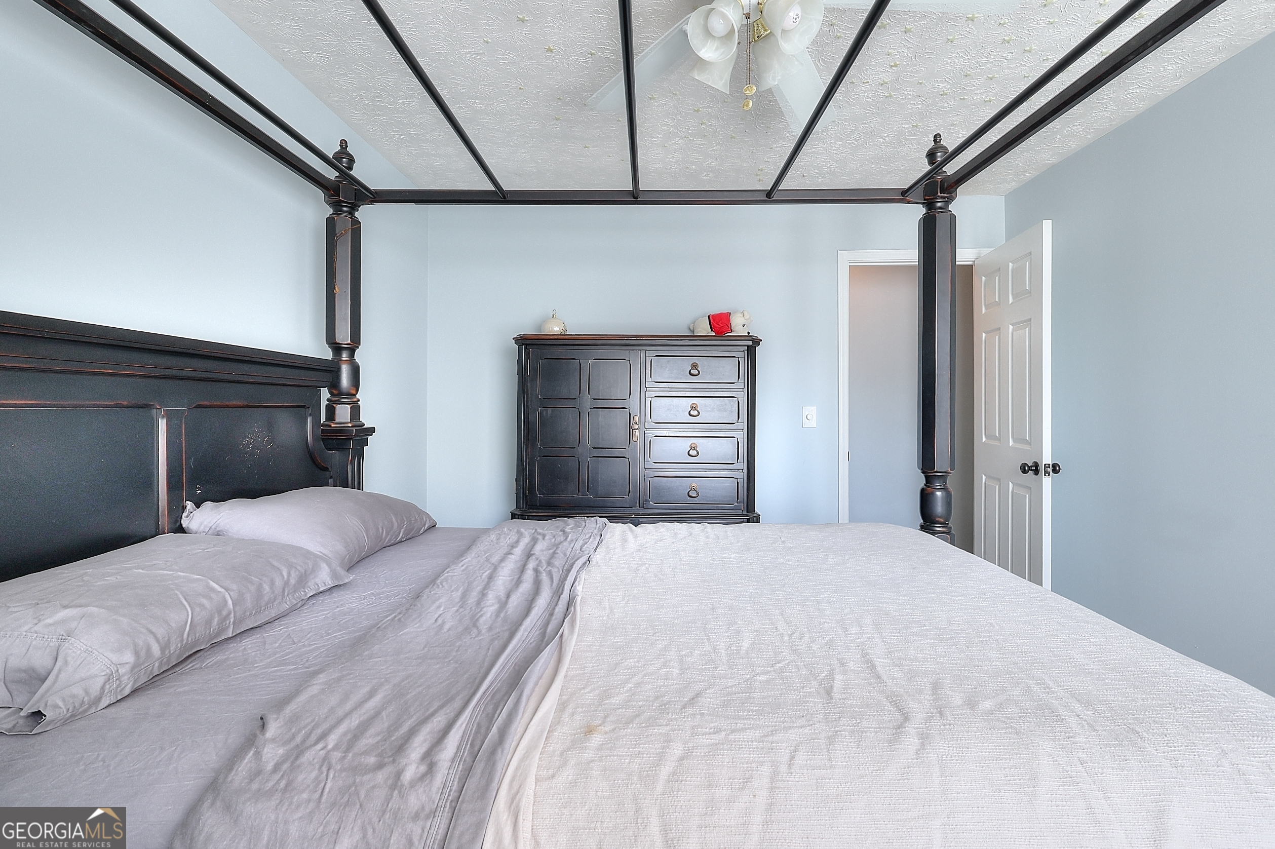 413 Spring Place
