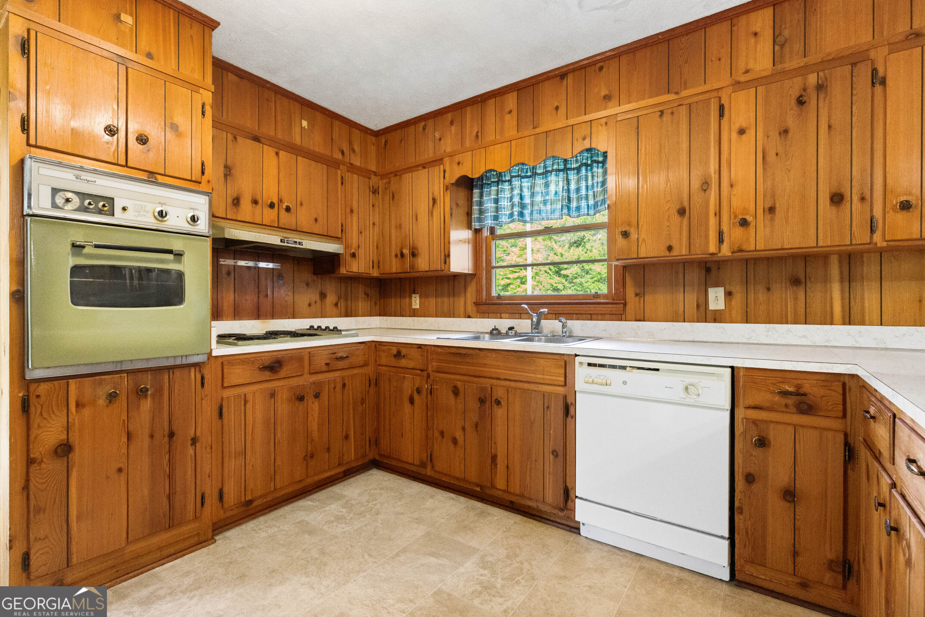 1525 Woodacres Road