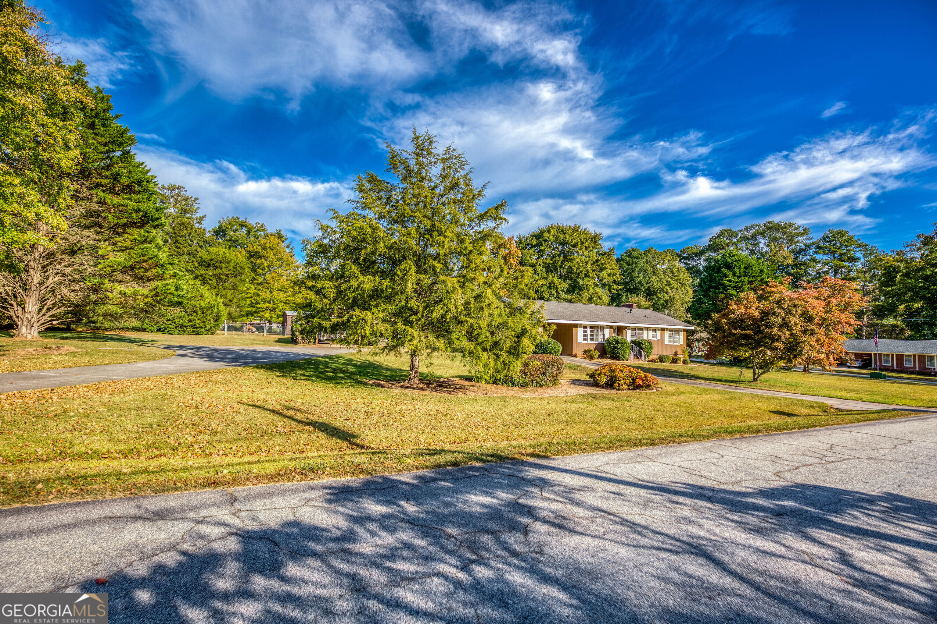 1525 Woodacres Road