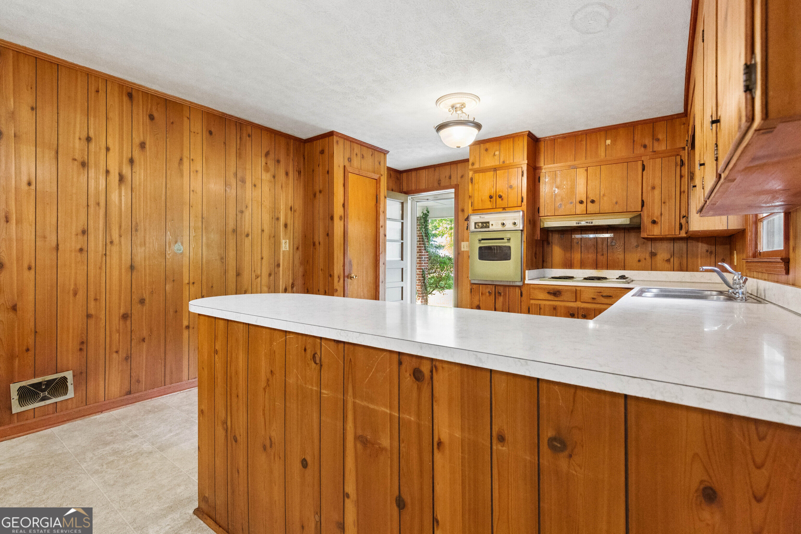 1525 Woodacres Road