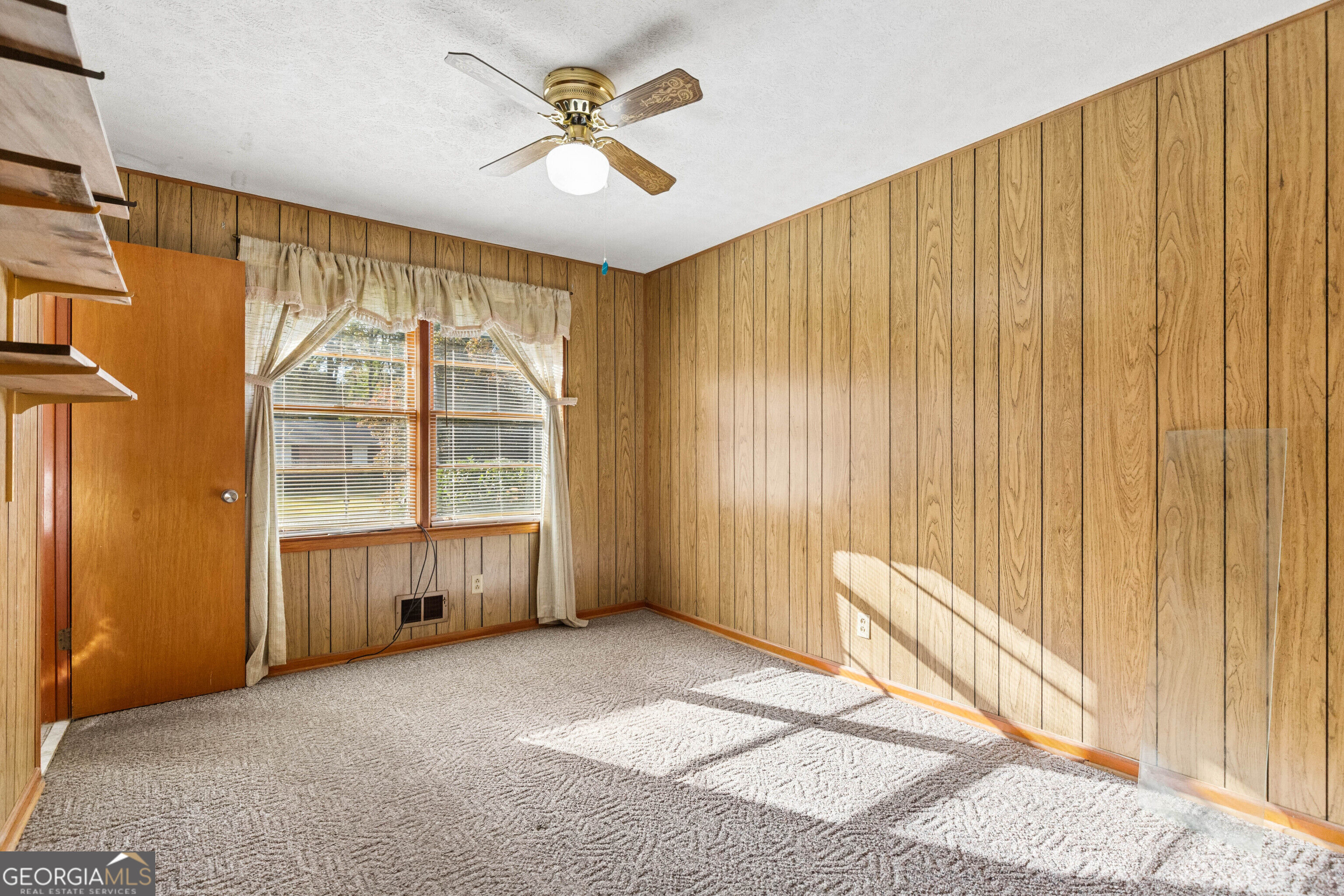 1525 Woodacres Road