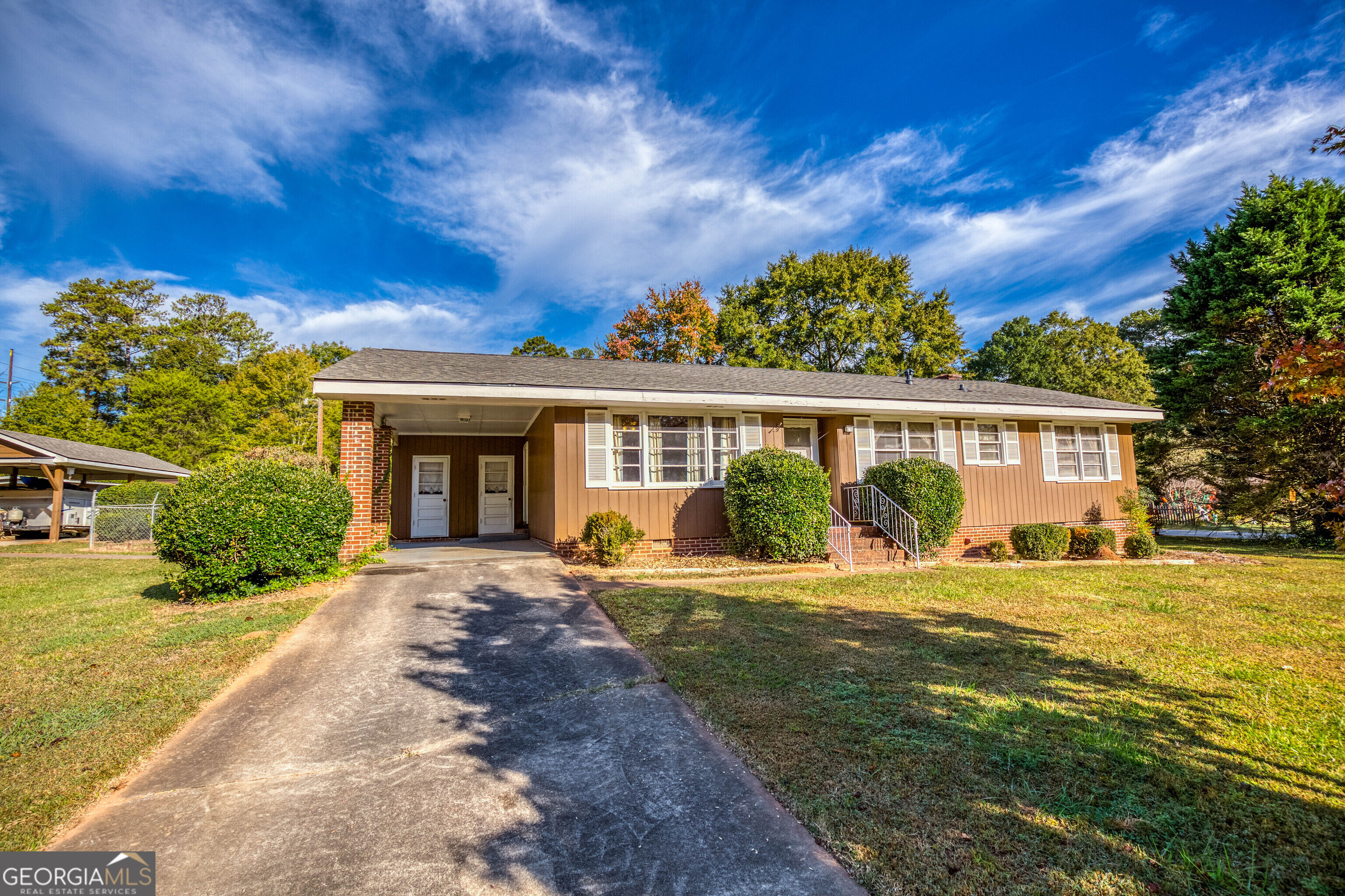1525 Woodacres Road