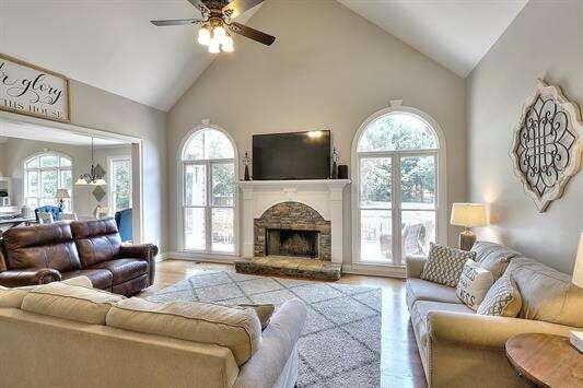444 Lakeshore Drive
