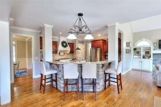 444 Lakeshore Drive