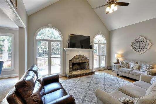 444 Lakeshore Drive