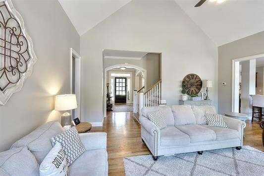 444 Lakeshore Drive