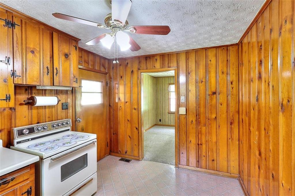 122 White Oak Lane