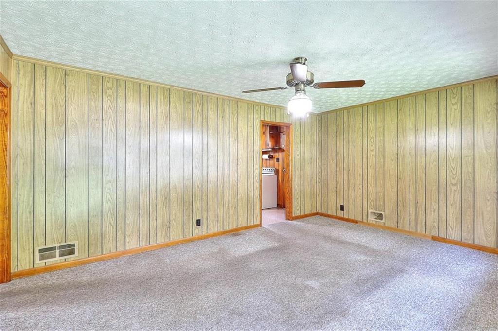 122 White Oak Lane