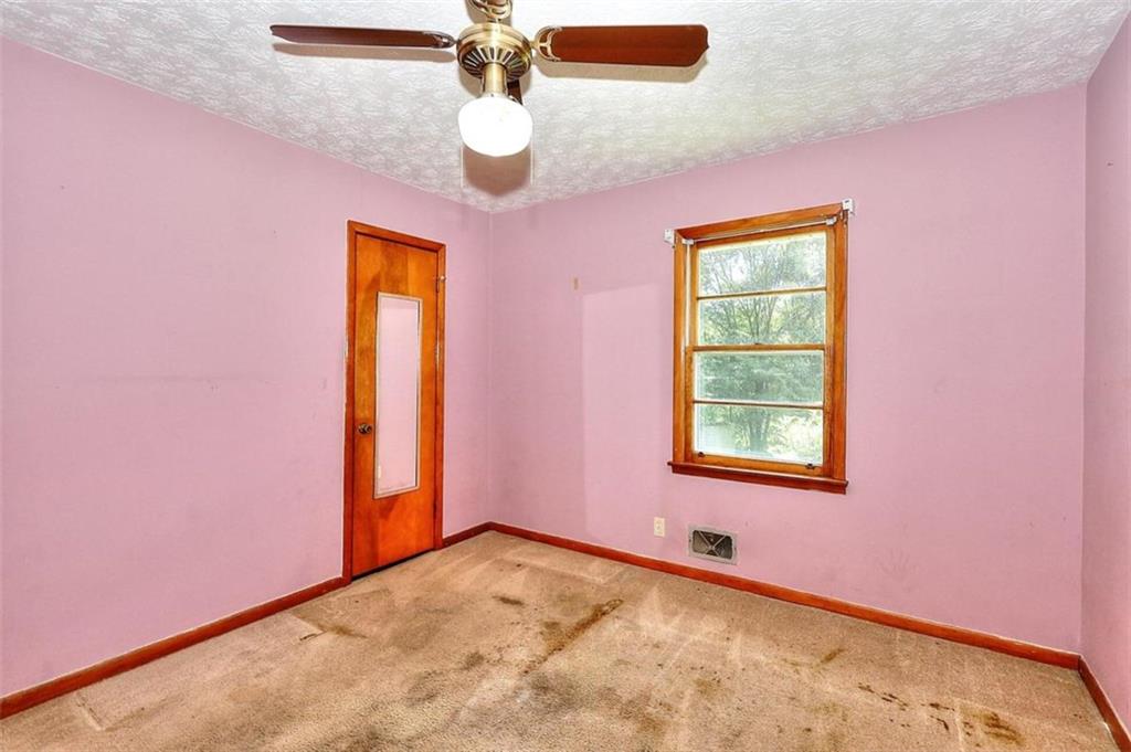 122 White Oak Lane