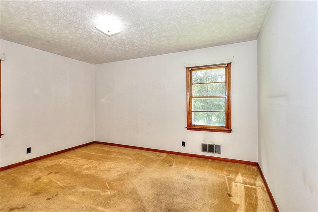 122 White Oak Lane