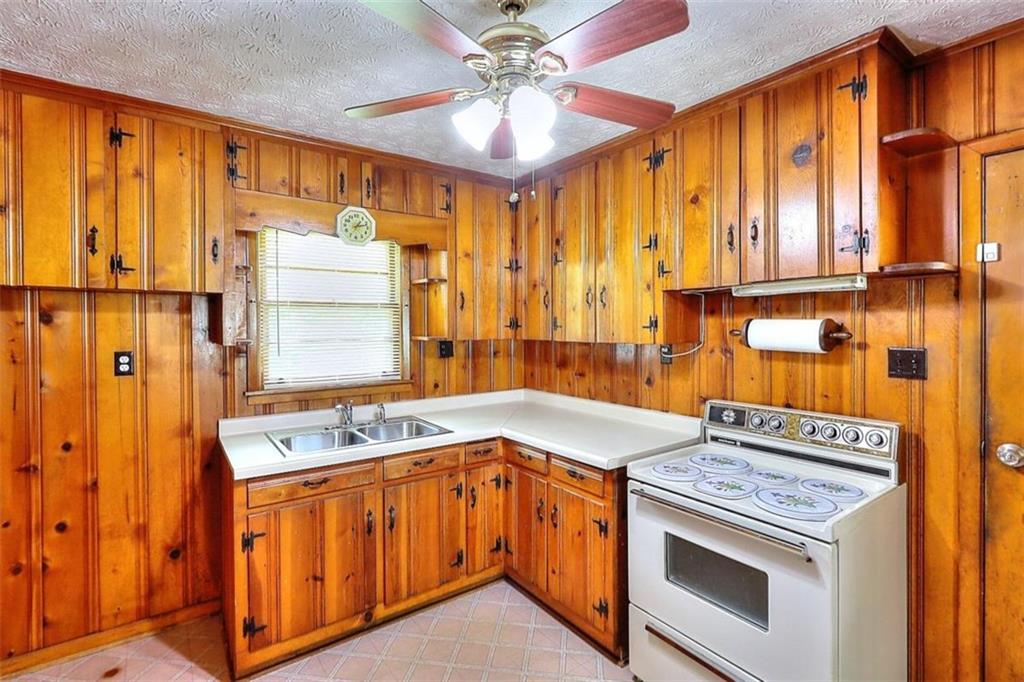 122 White Oak Lane