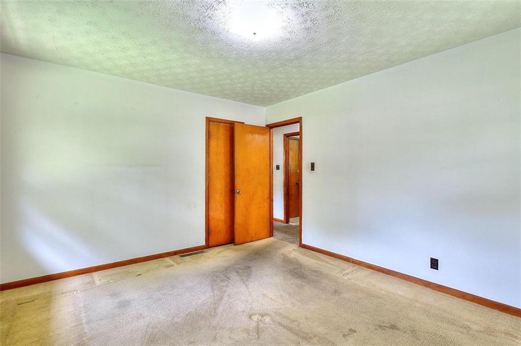 122 White Oak Lane