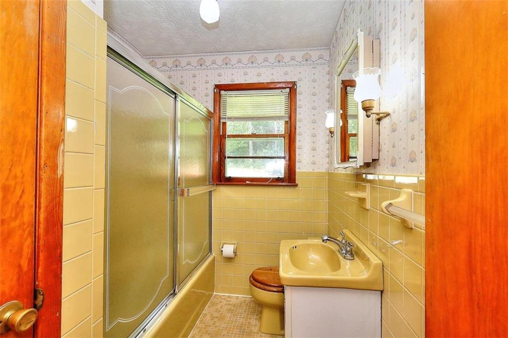 122 White Oak Lane