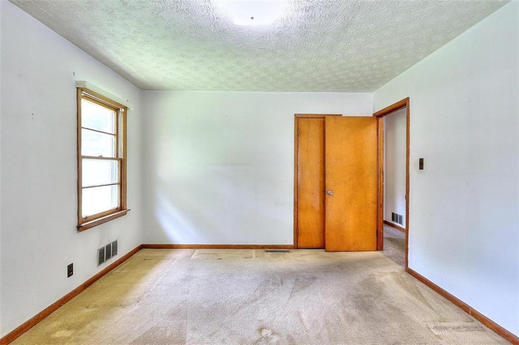 122 White Oak Lane