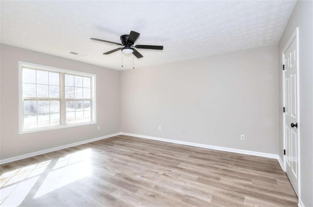 102 Pineview Drive