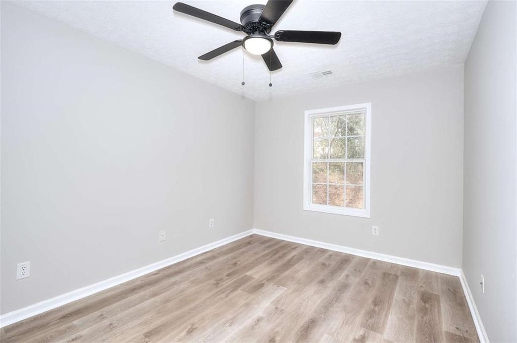 102 Pineview Drive