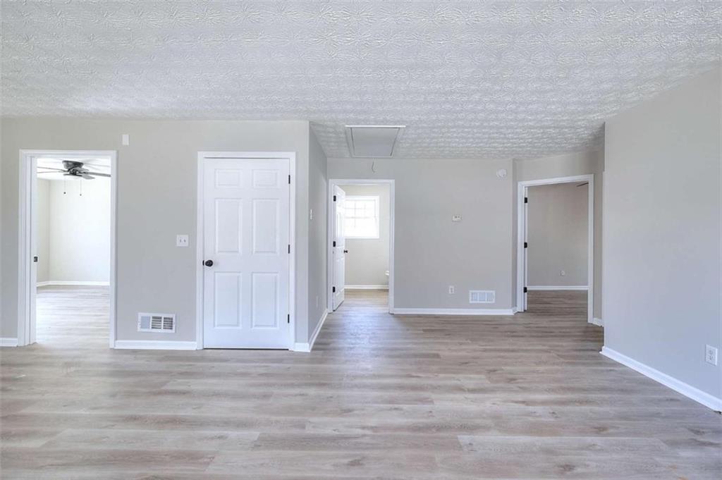 102 Pineview Drive