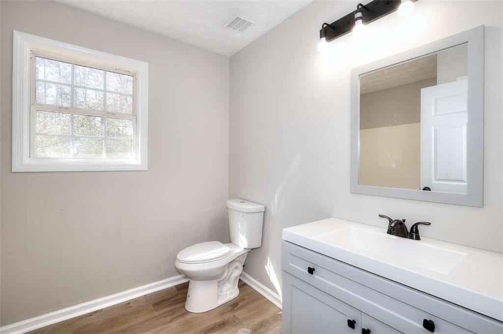 102 Pineview Drive
