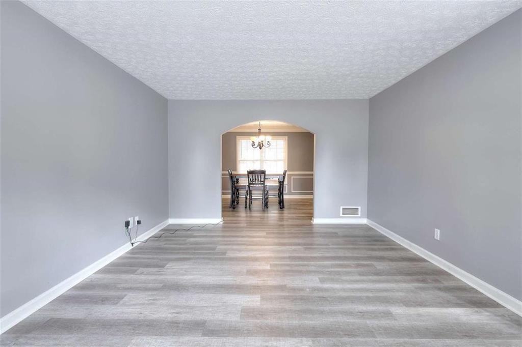 413 Spring Place