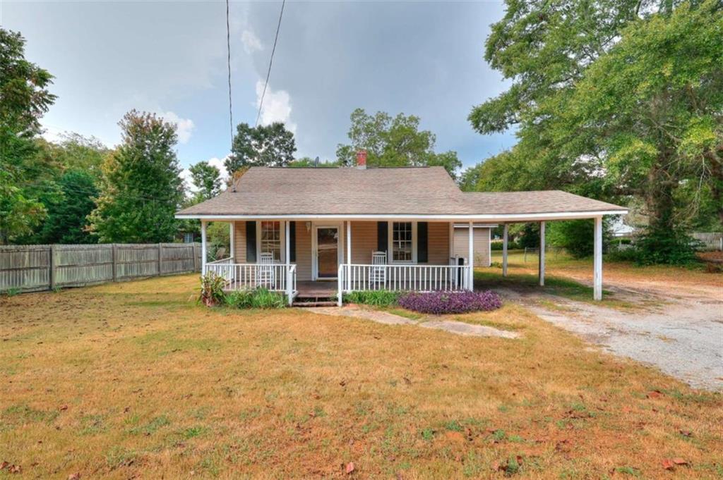 487 N Cherokee Road N
