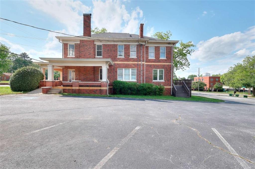 338 N Broad Street N