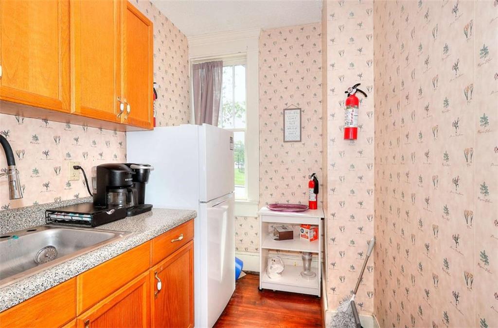 338 N Broad Street N