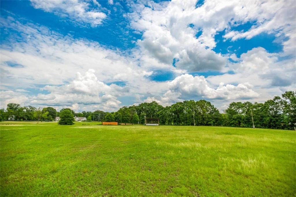 1320 E Church Street E