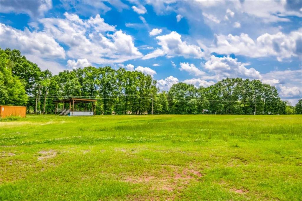 1320 E Church Street E