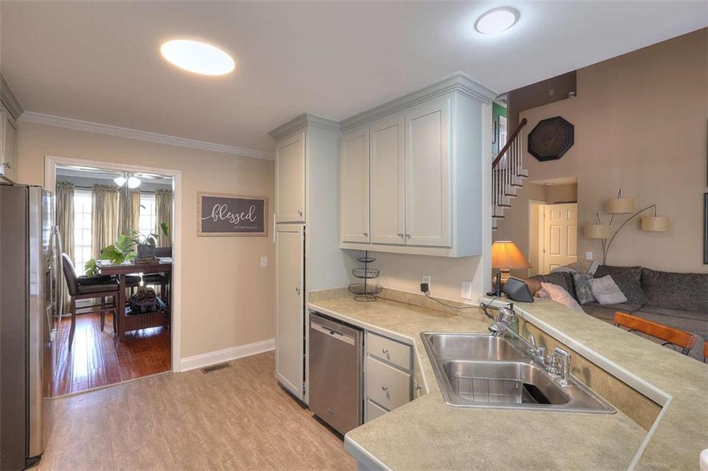 324 Heatherwood Drive