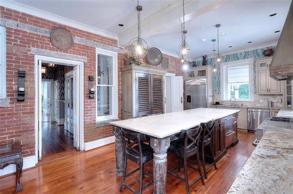 2204 Monticello Street