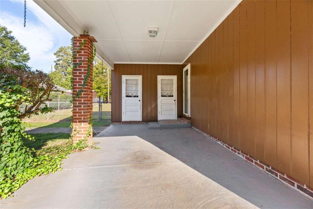 1525 Woodacres Road
