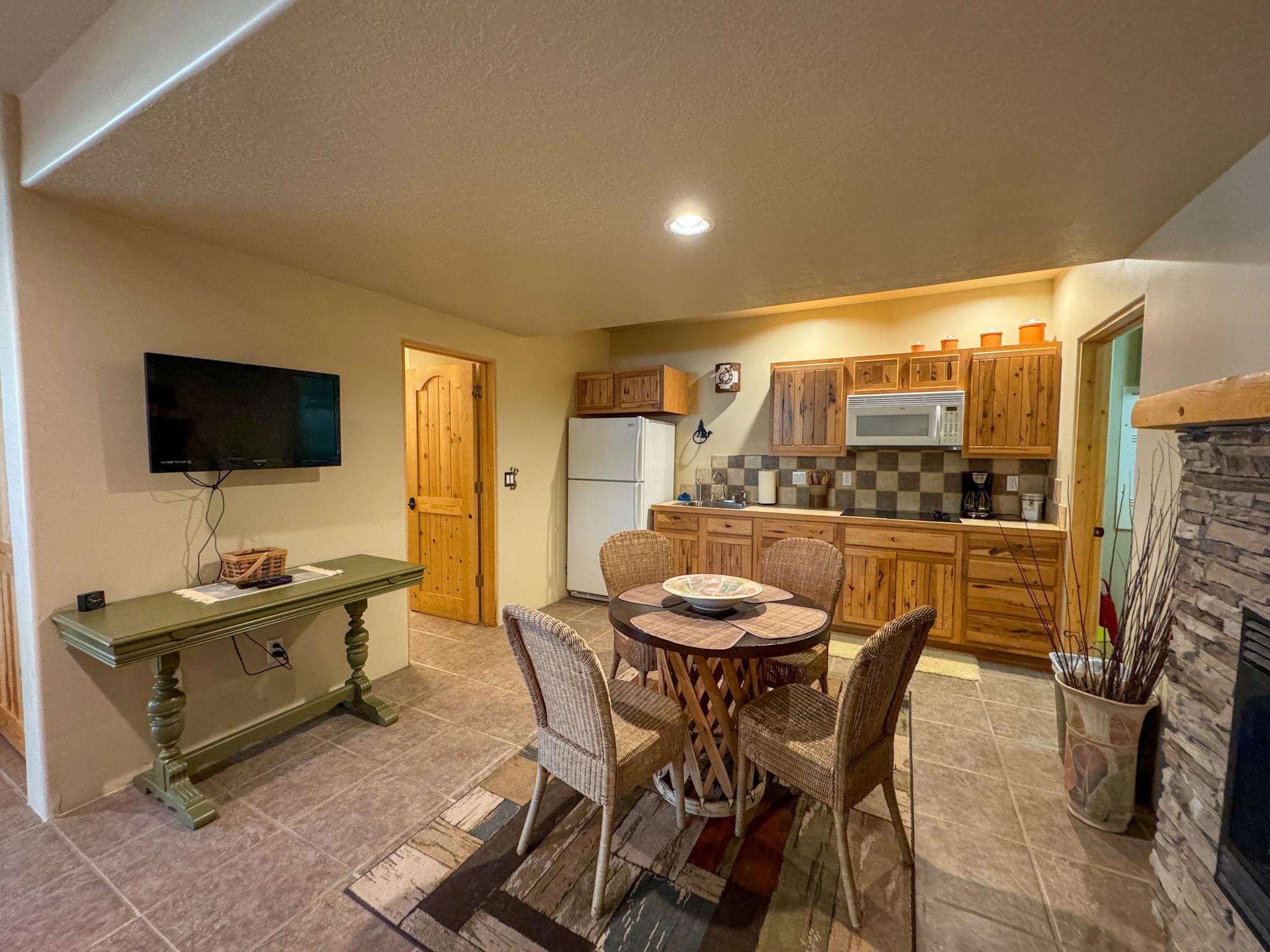 50 San Mateo Dr