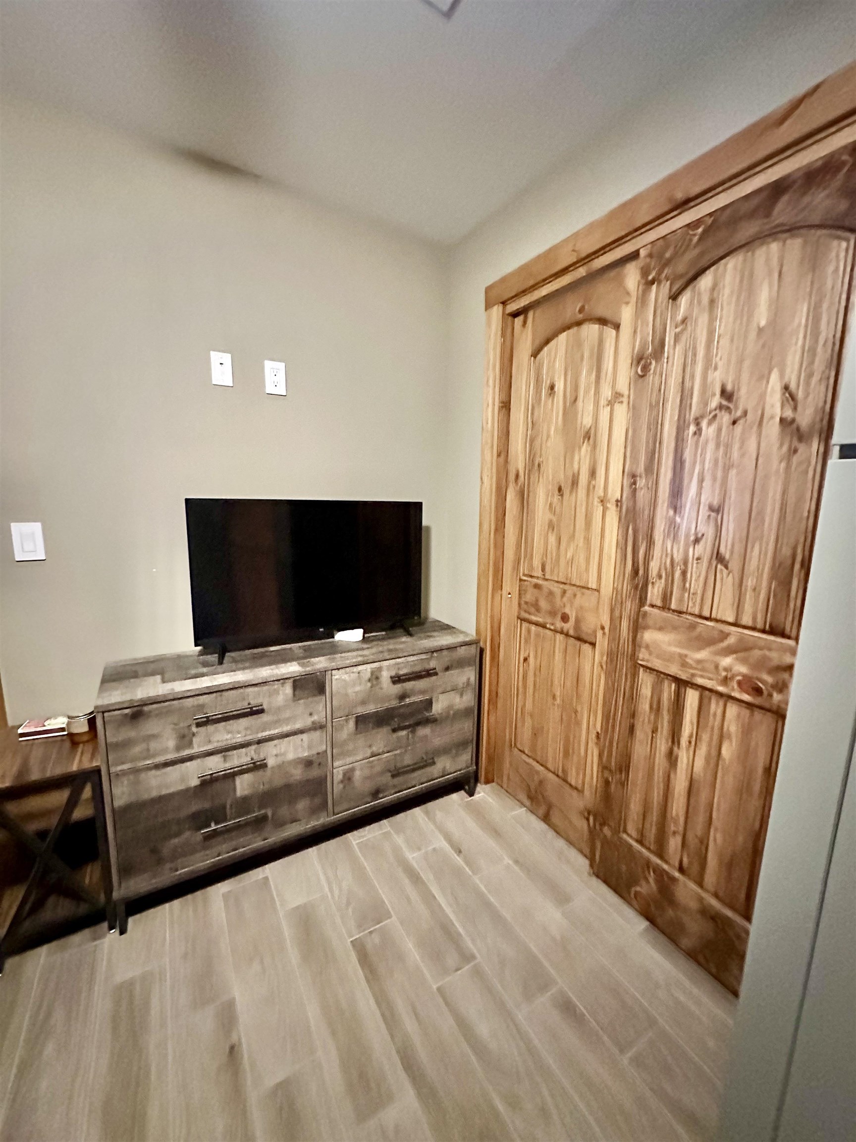 3465 Mountain View Blvd Unit: 10C