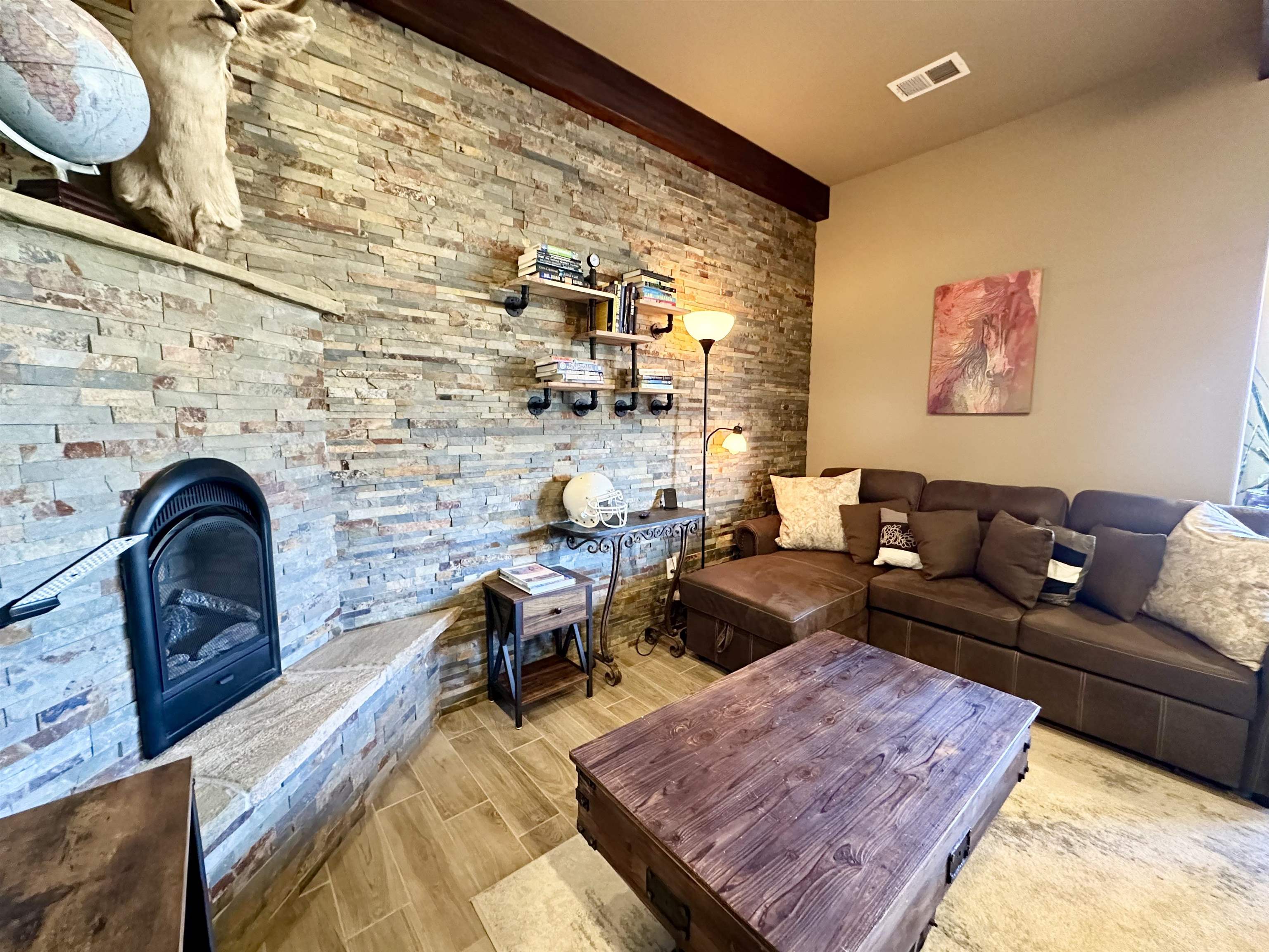 3465 Mountain View Blvd Unit: 10C