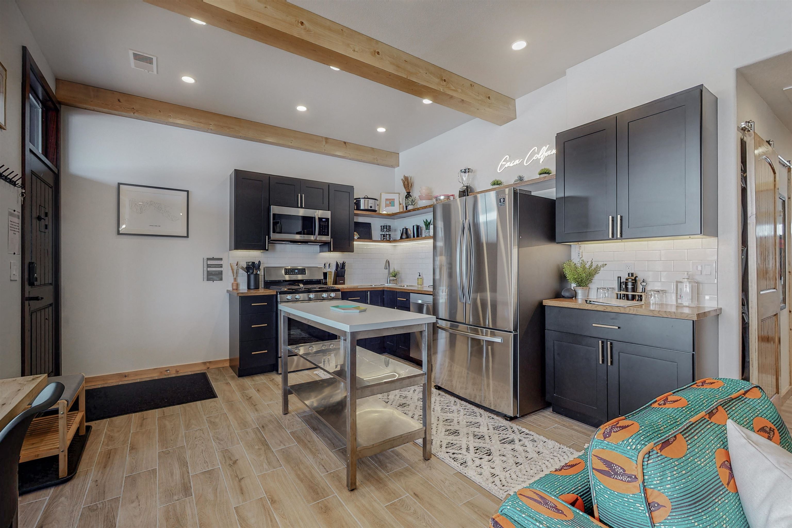 3465 Mountain View Blvd Unit: 6B