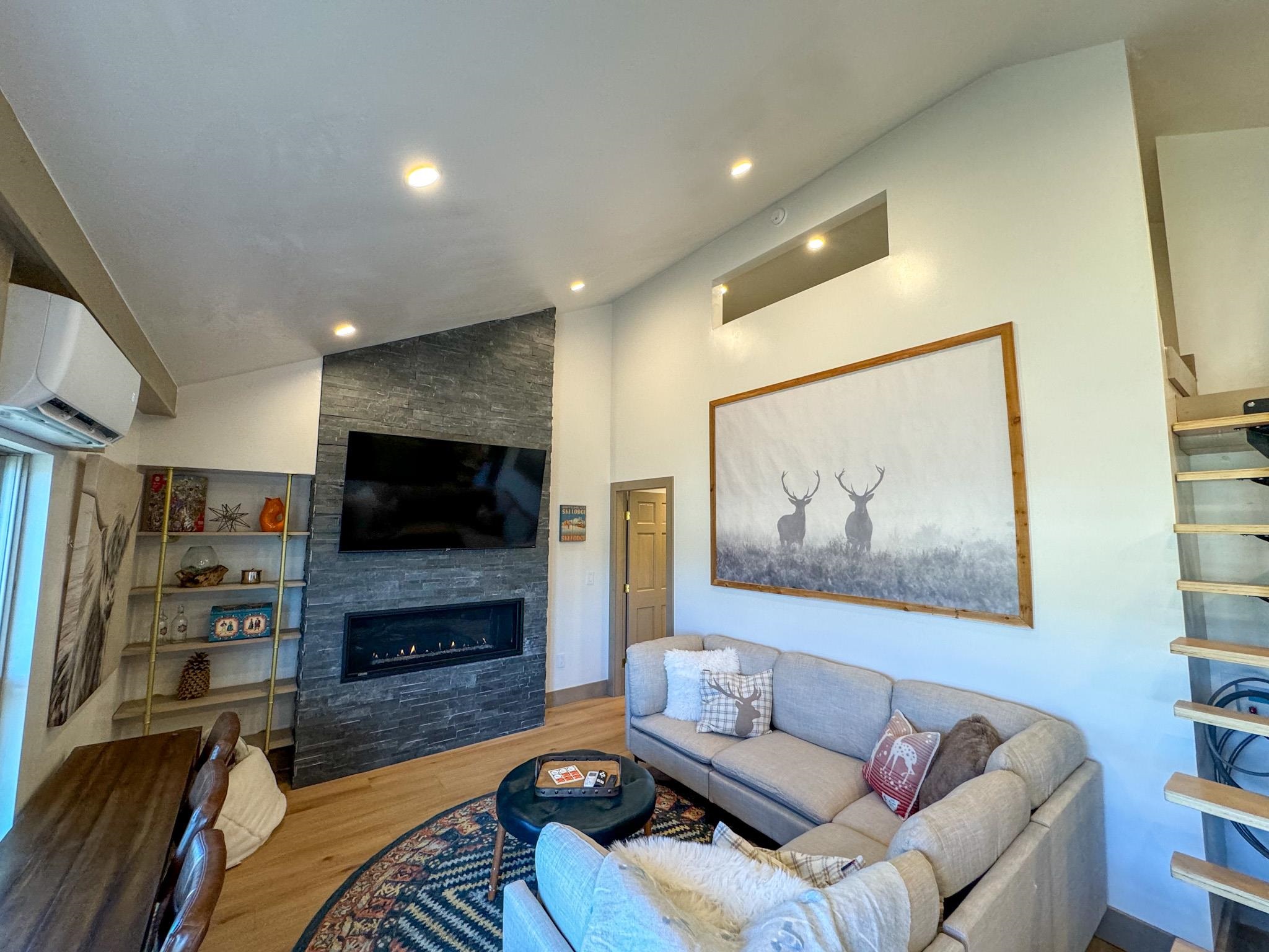 3465 Mountain View Blvd 13B