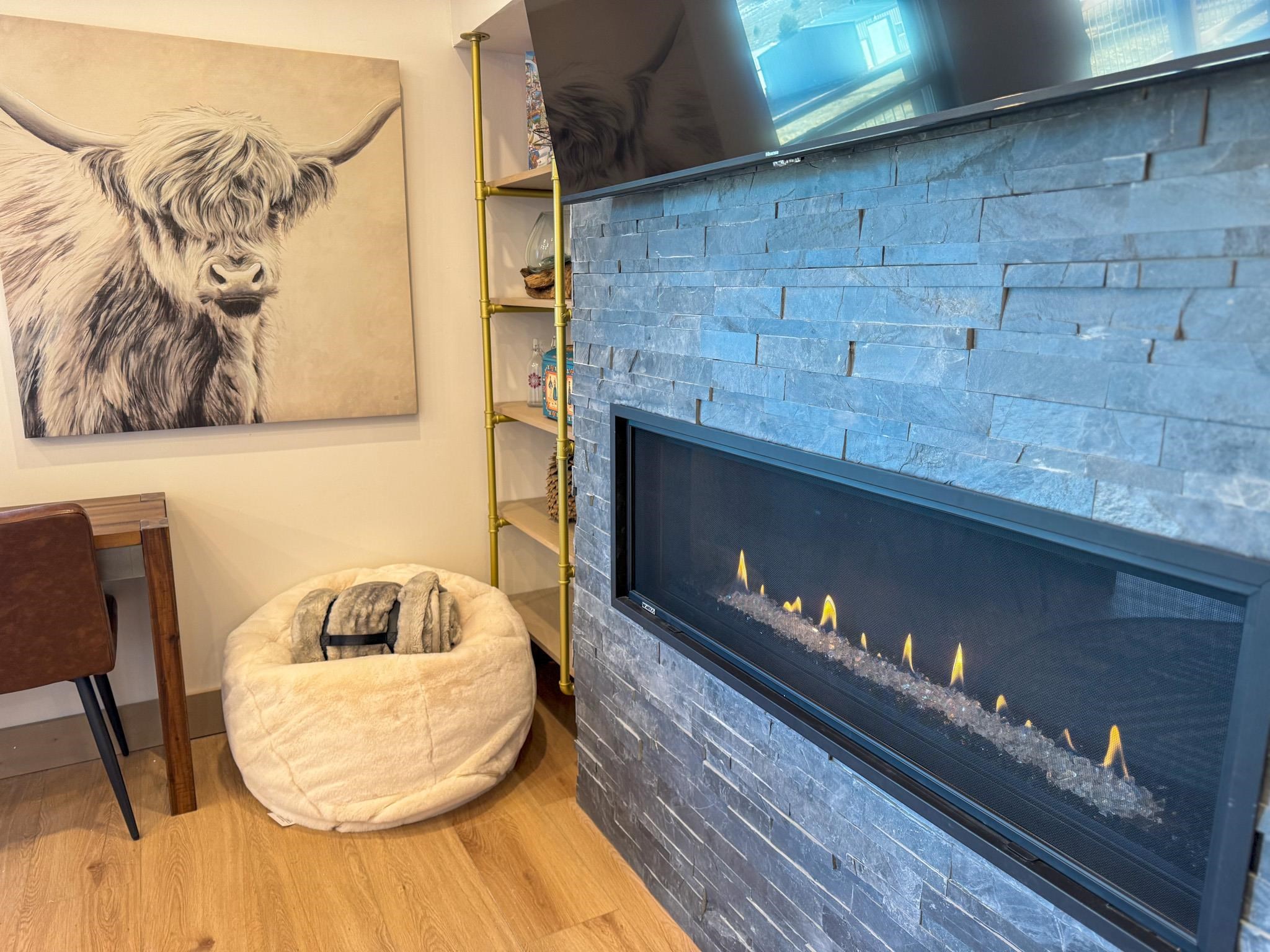 3465 Mountain View Blvd 13B