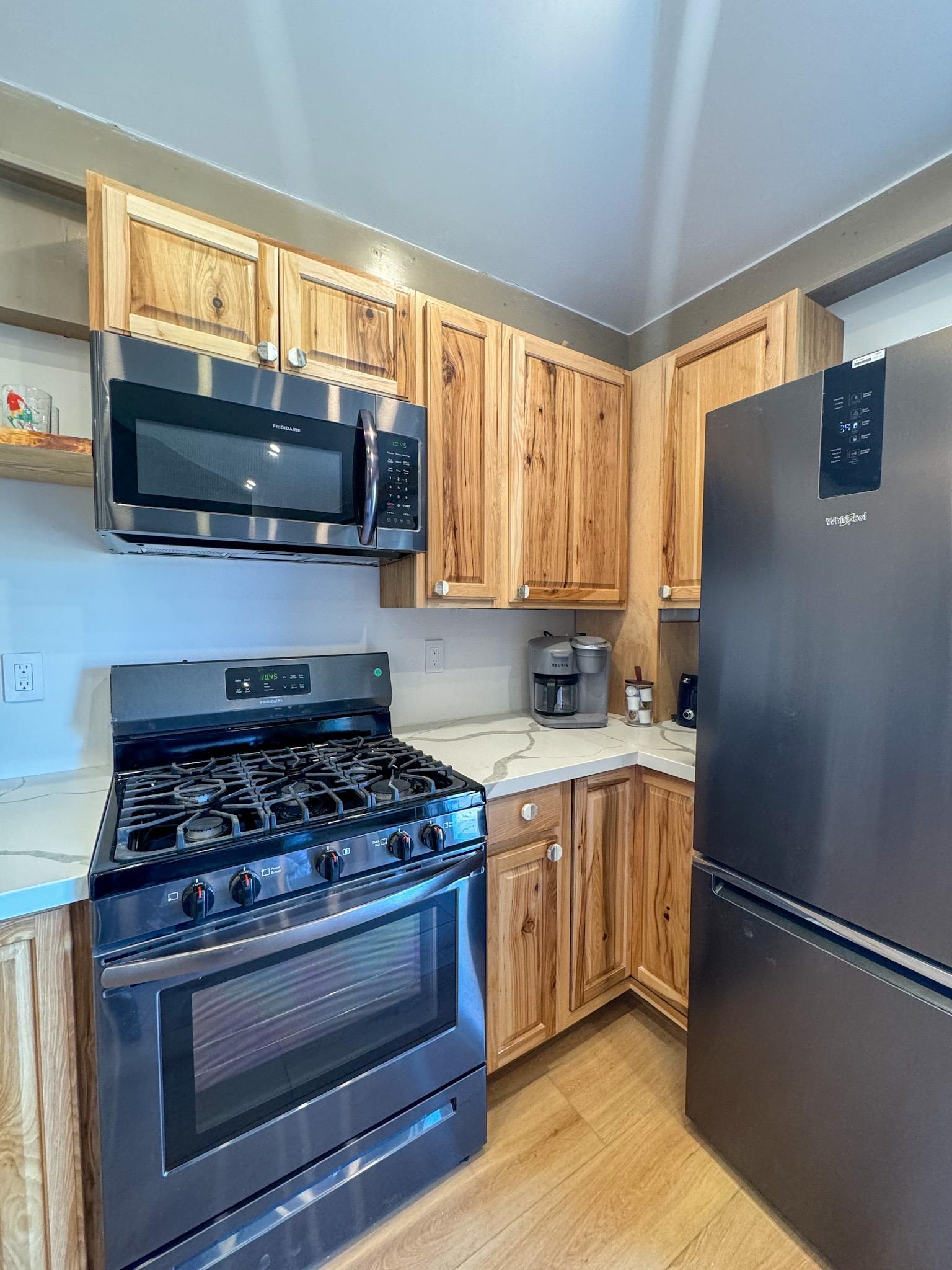 3465 Mountain View Blvd 13B