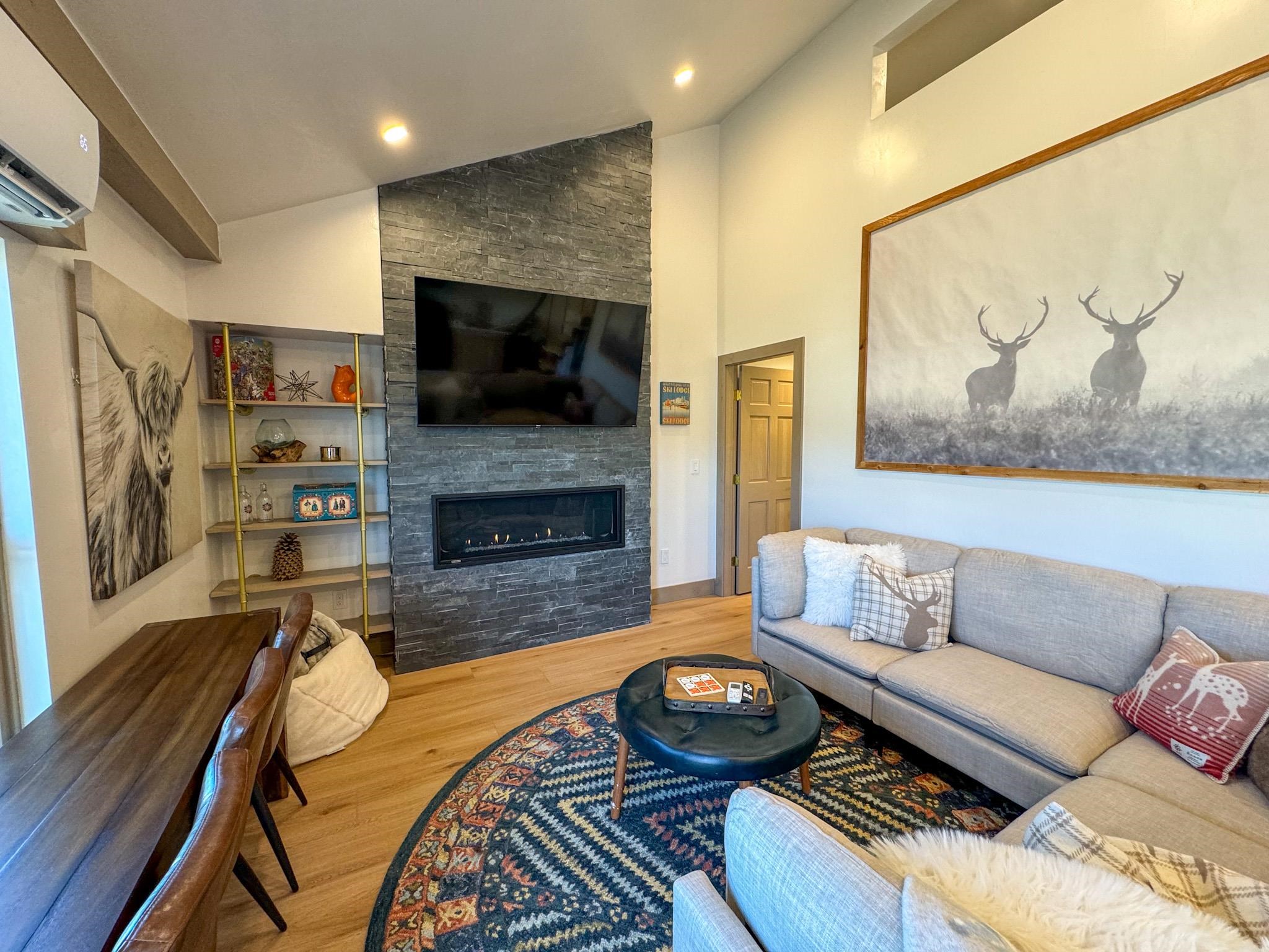 3465 Mountain View Blvd 13B