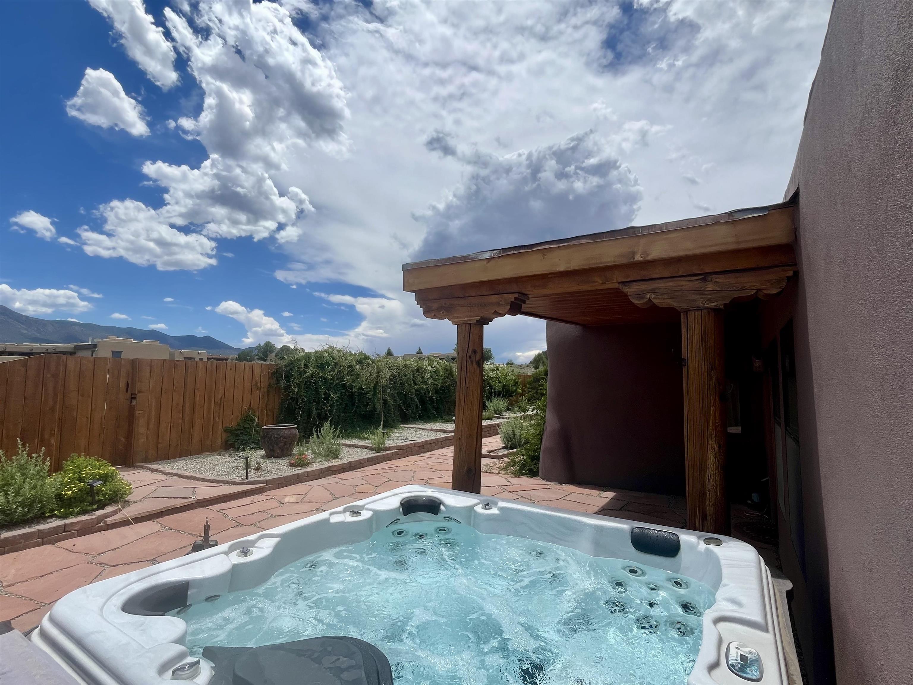 55 Vista Linda Rd