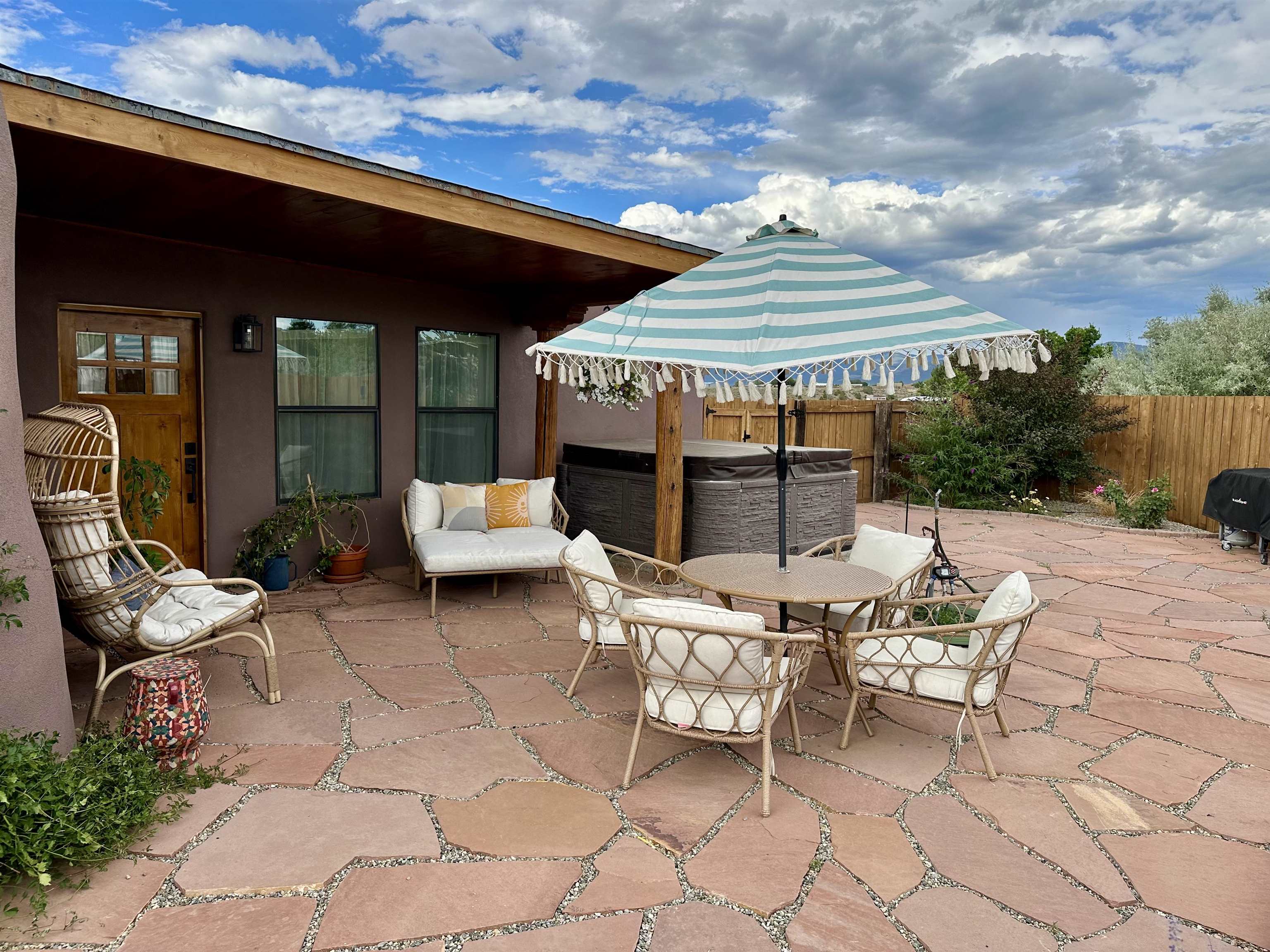 55 Vista Linda Rd