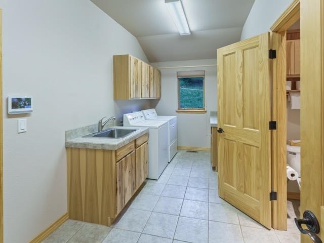 47 Woodlands Dr