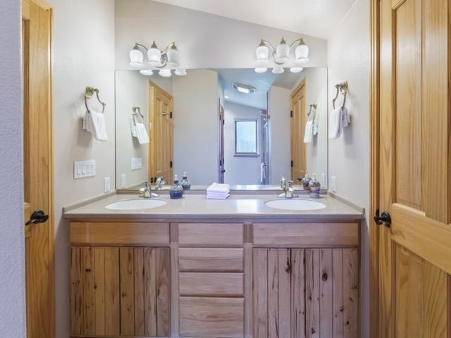 47 Woodlands Dr