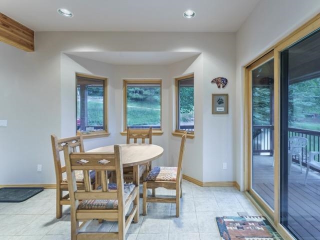 47 Woodlands Dr